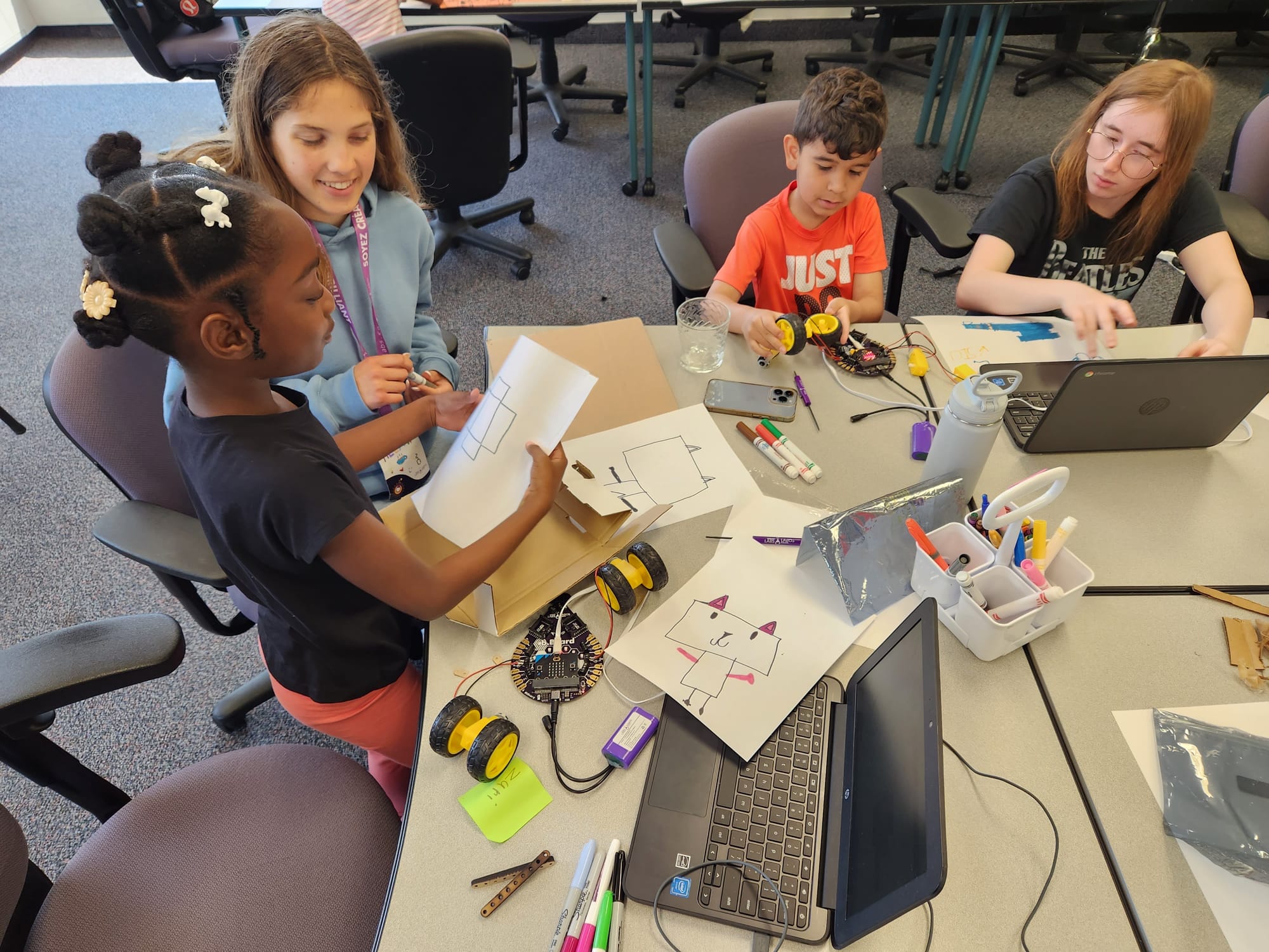 Labos Créatifs obtient 2 millions de dollars dans le cadre du programme CanCode 4.0 pour élargir l’apprentissage pratique de l’IA, de la cybersécurité et des compétences numériques auprès des jeunes.